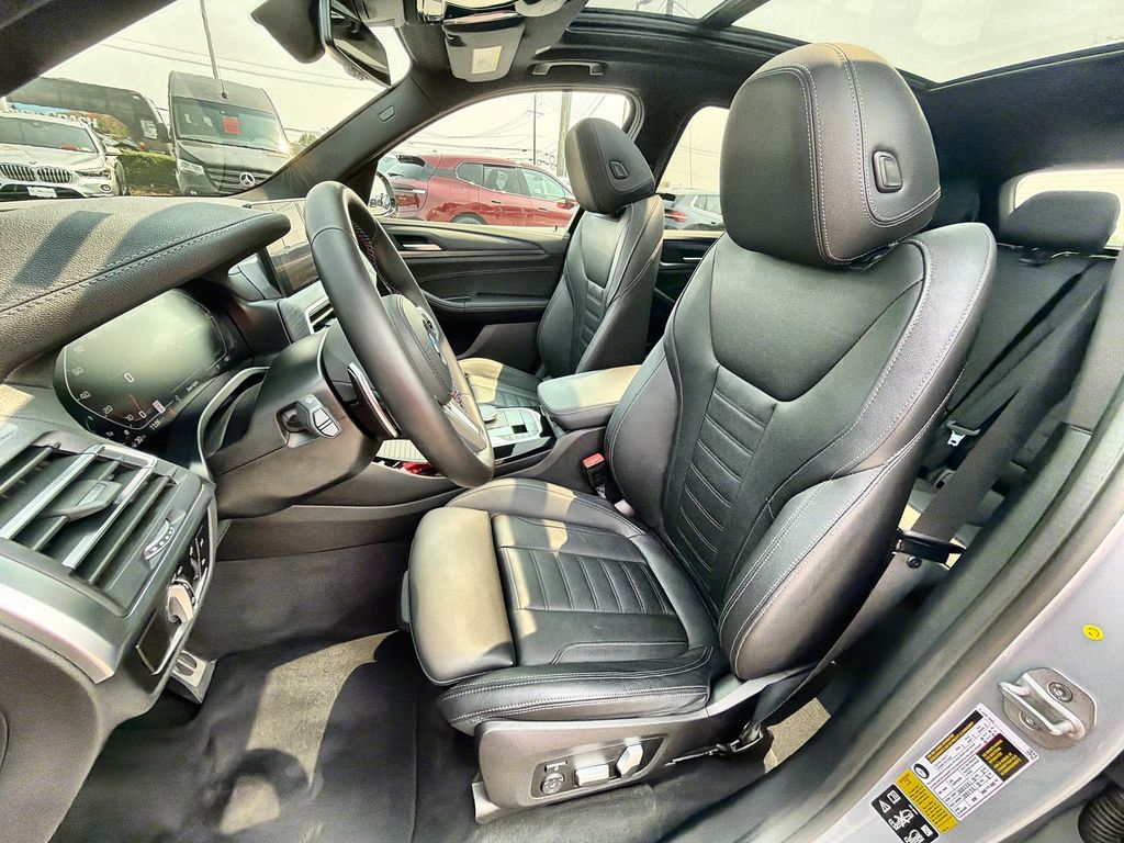 Thumbnail: 2023 BMW X3 - 10