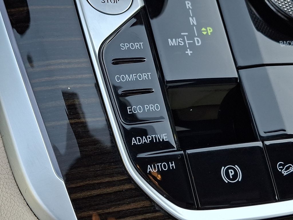 Thumbnail: 2021 BMW X5 - 25