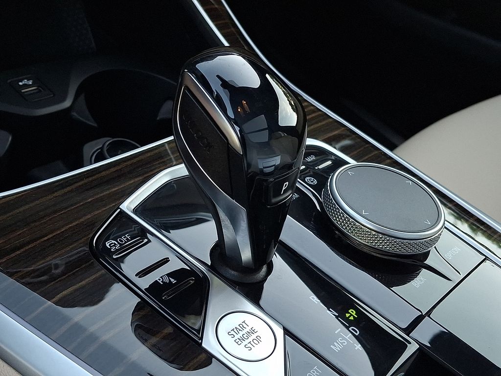 Thumbnail: 2021 BMW X5 - 10