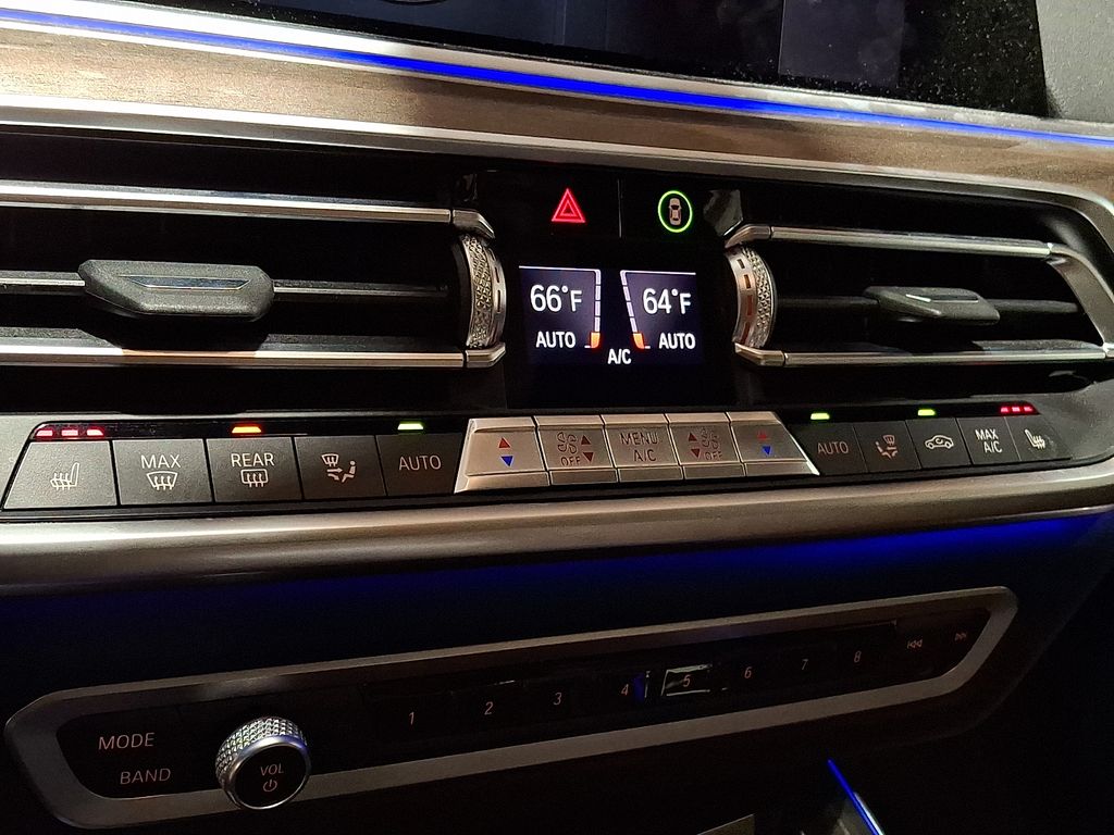 Thumbnail: 2020 BMW X5 - 18
