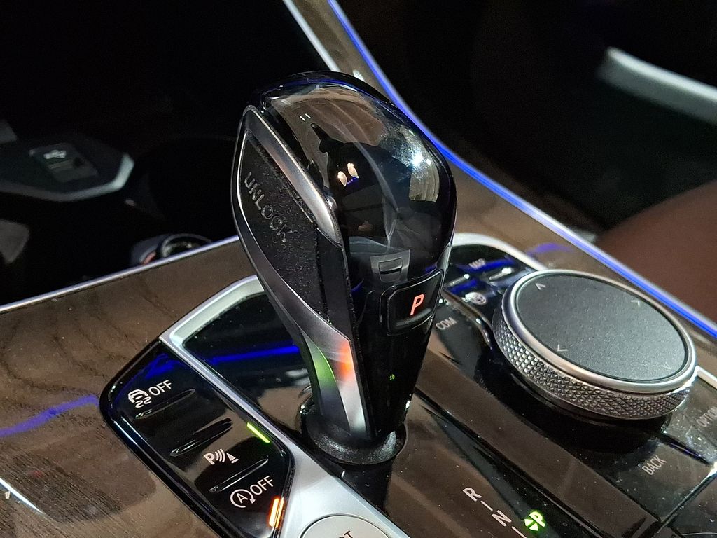 Thumbnail: 2020 BMW X5 - 10
