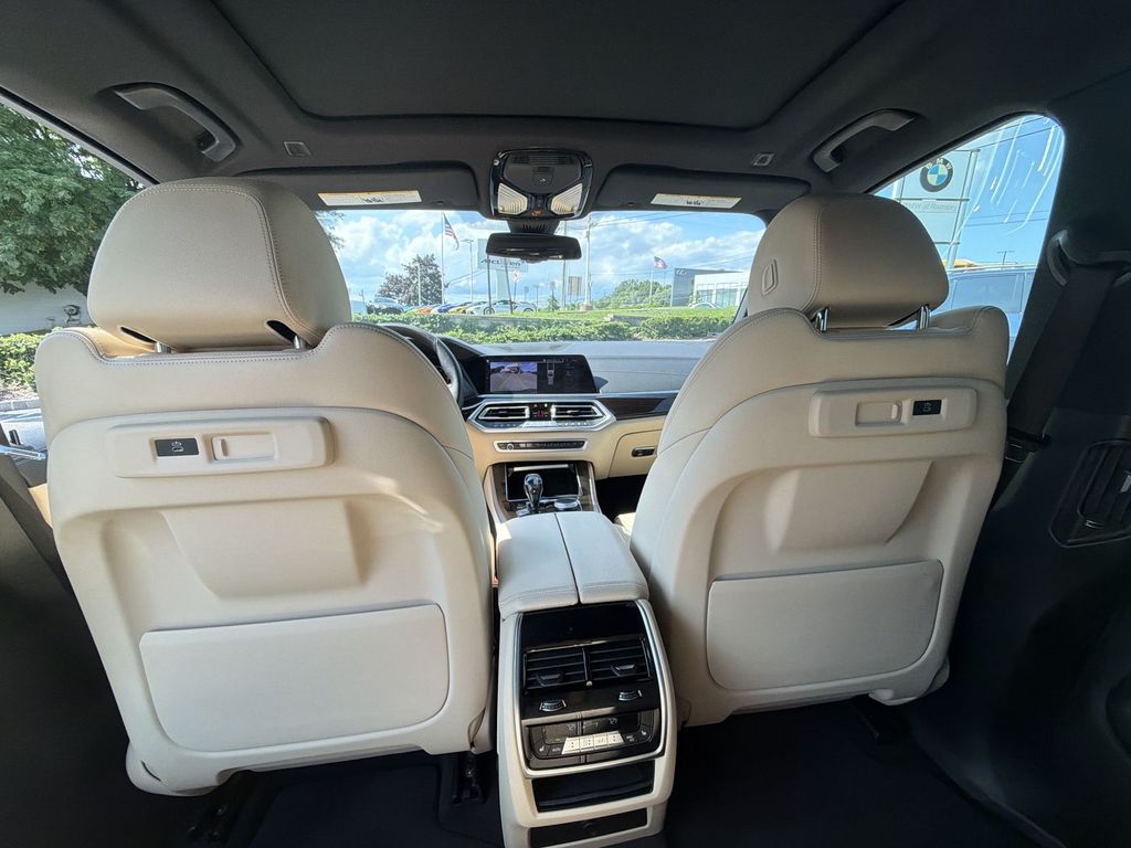 Thumbnail: 2021 BMW X5 - 28