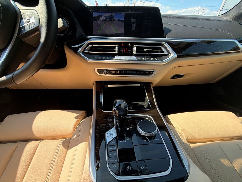 Thumbnail: 2021 BMW X5 - 14