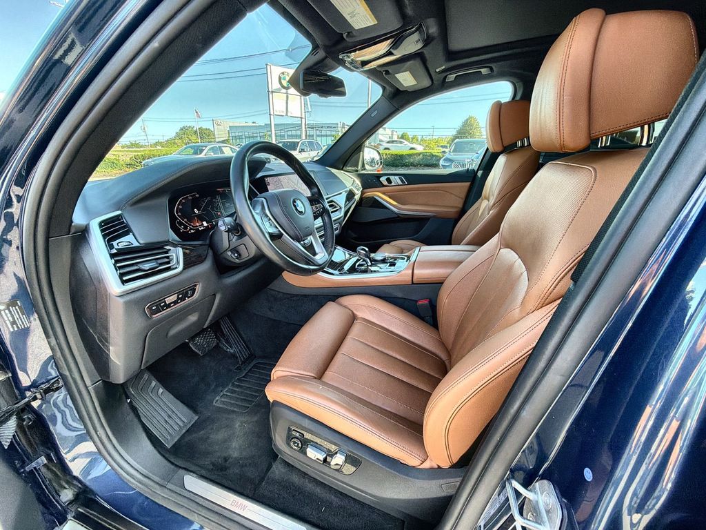 Thumbnail: 2020 BMW X5 - 11