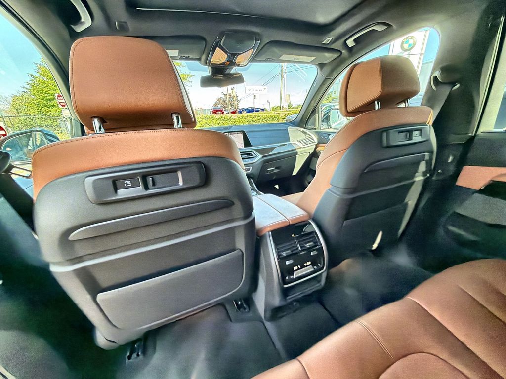 Thumbnail: 2020 BMW X5 - 13