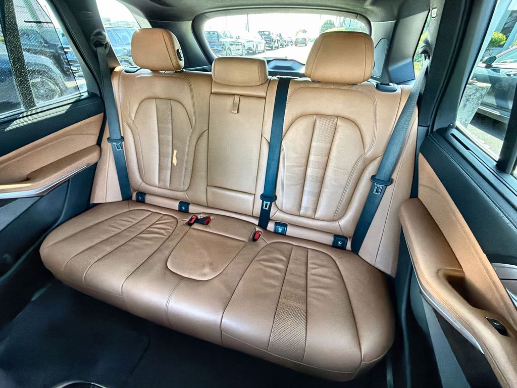Thumbnail: 2020 BMW X5 - 26