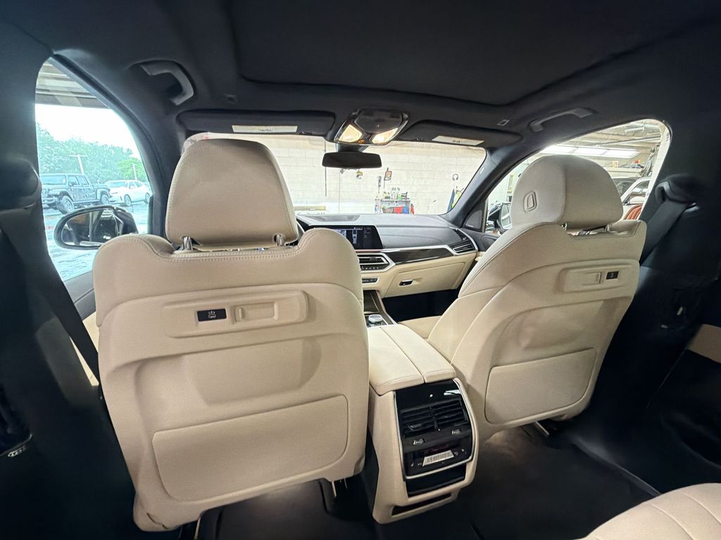 Thumbnail: 2021 BMW X5 - 13