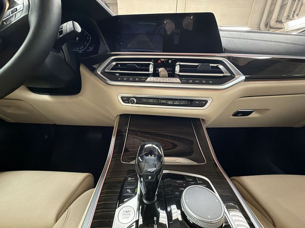 Thumbnail: 2021 BMW X5 - 14