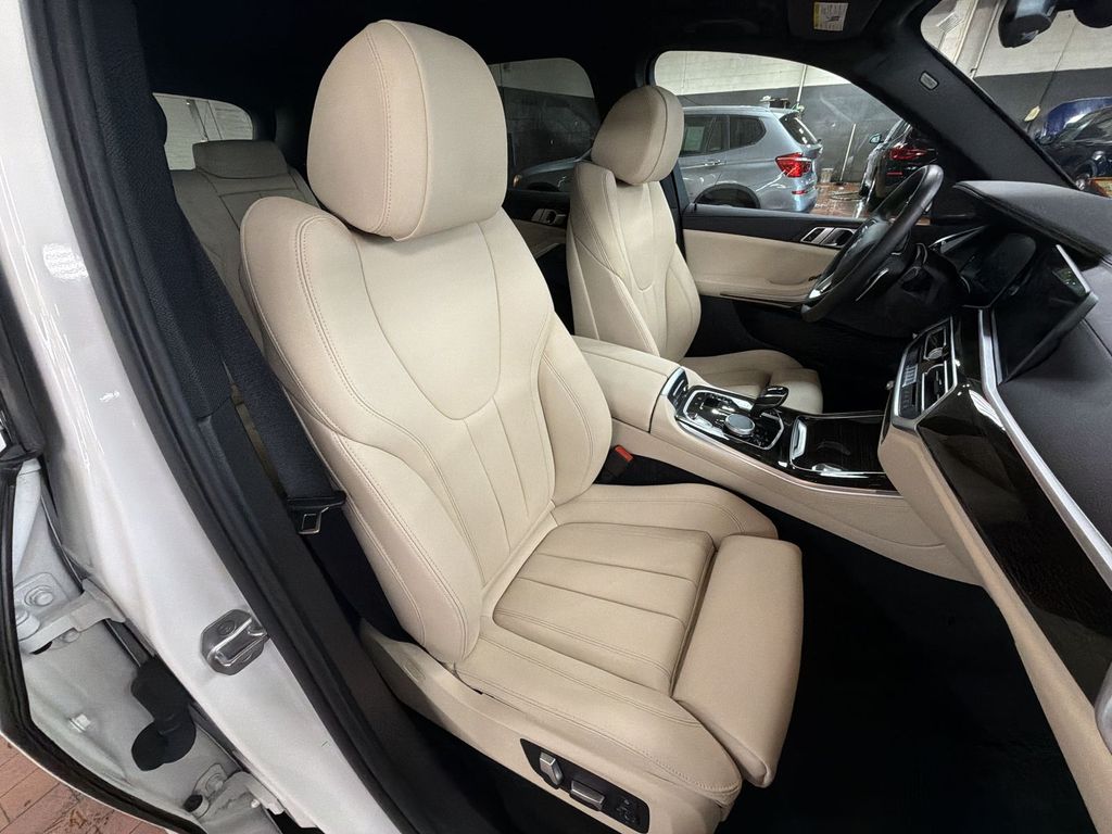 Thumbnail: 2021 BMW X5 - 27