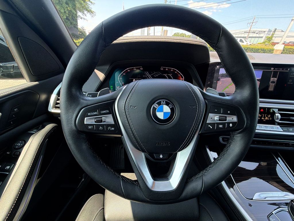 Thumbnail: 2023 BMW X5 - 10