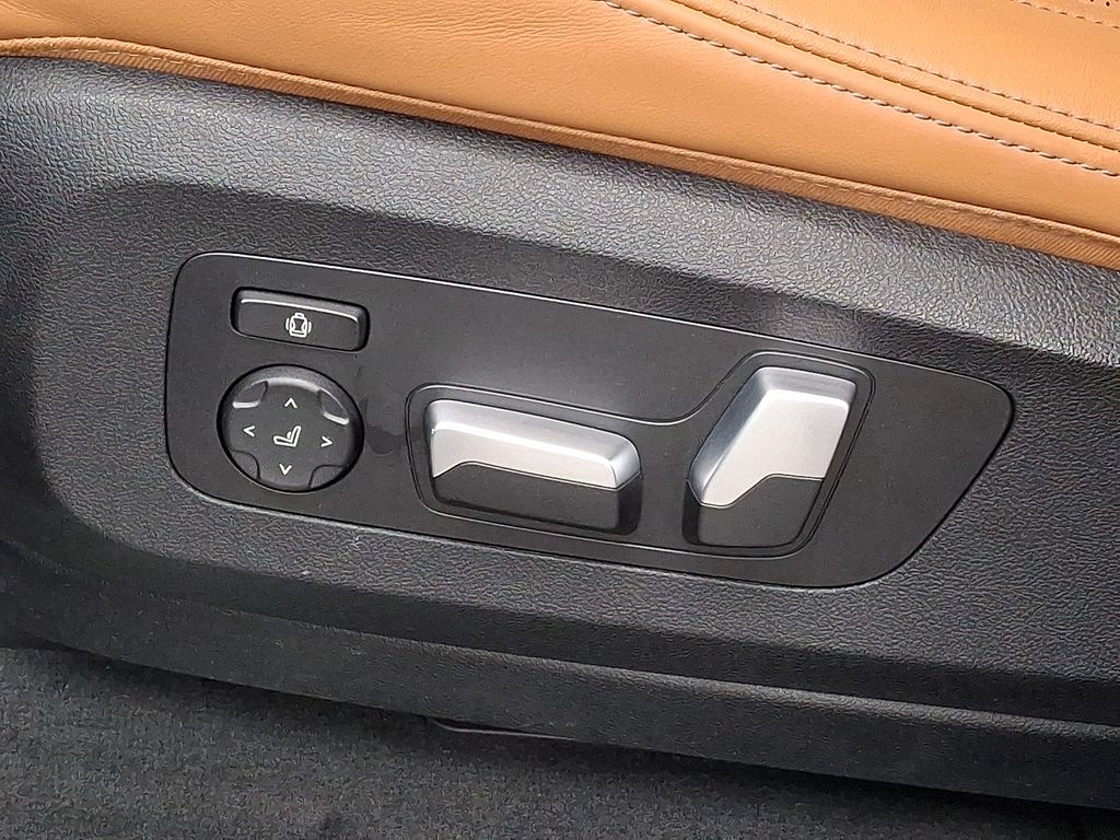 Thumbnail: 2023 BMW X5 - 16