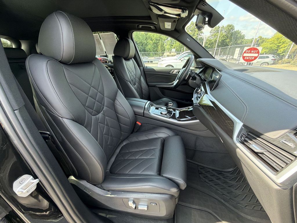 Thumbnail: 2023 BMW X5 - 27