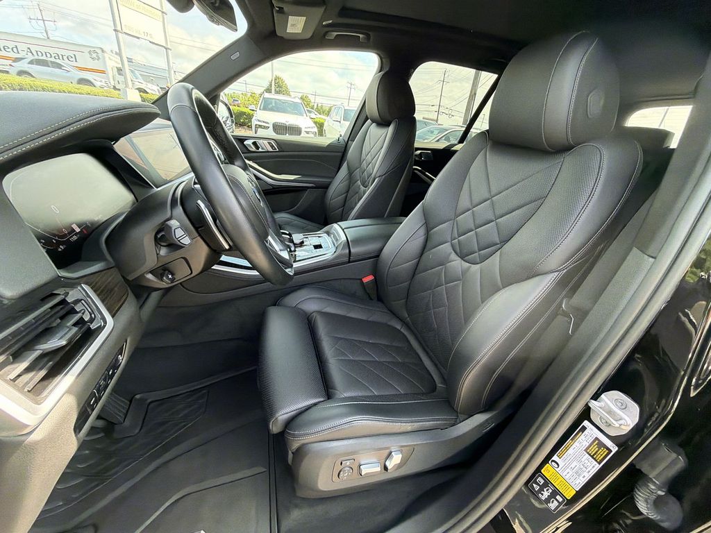Thumbnail: 2023 BMW X5 - 12