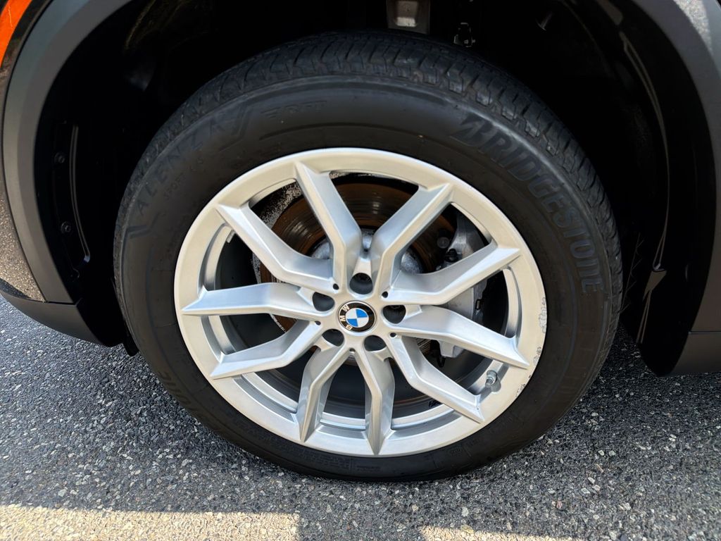 Thumbnail: 2023 BMW X5 - 8