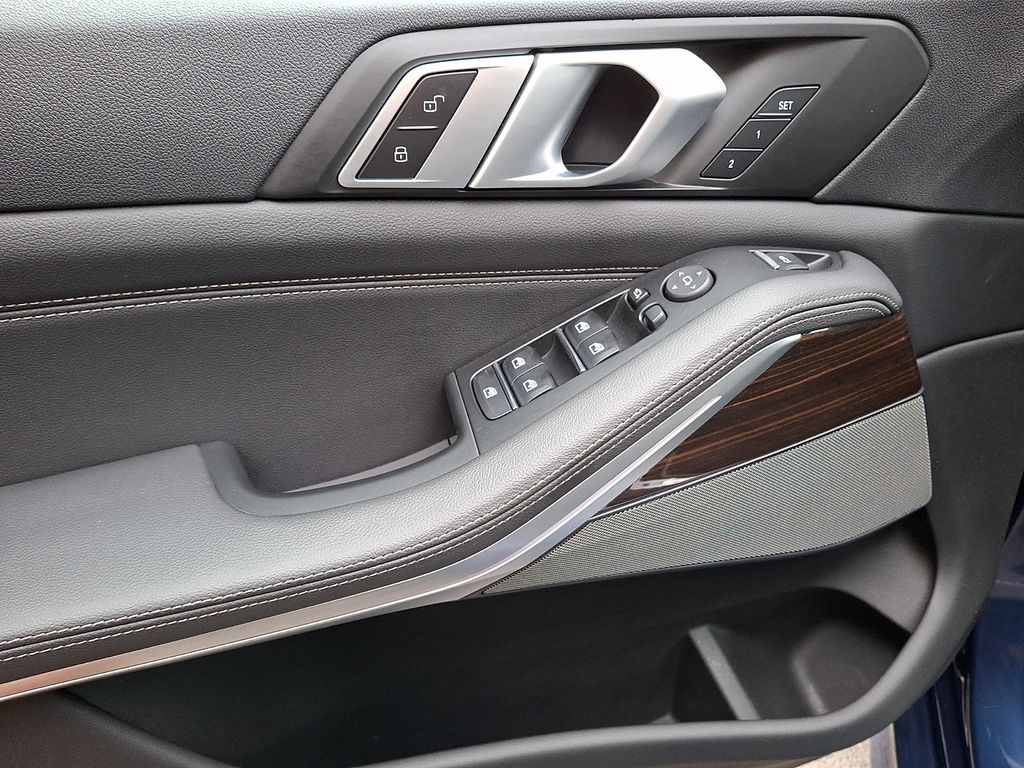 Thumbnail: 2019 BMW X5 - 15