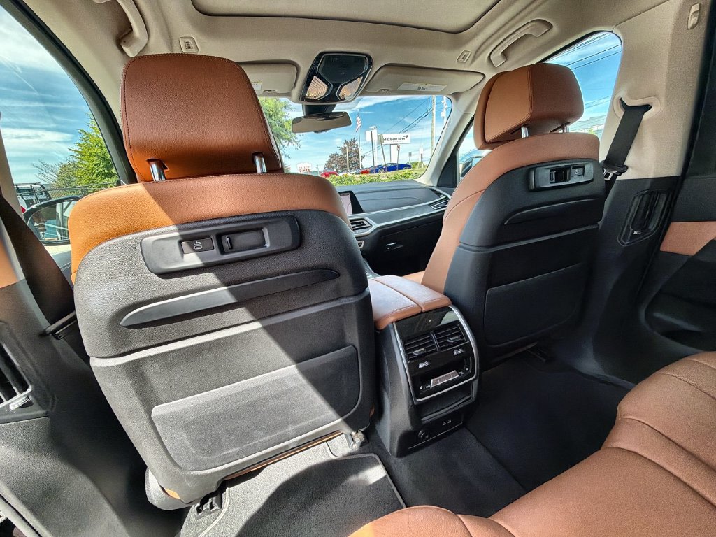 Thumbnail: 2022 BMW X7 - 13