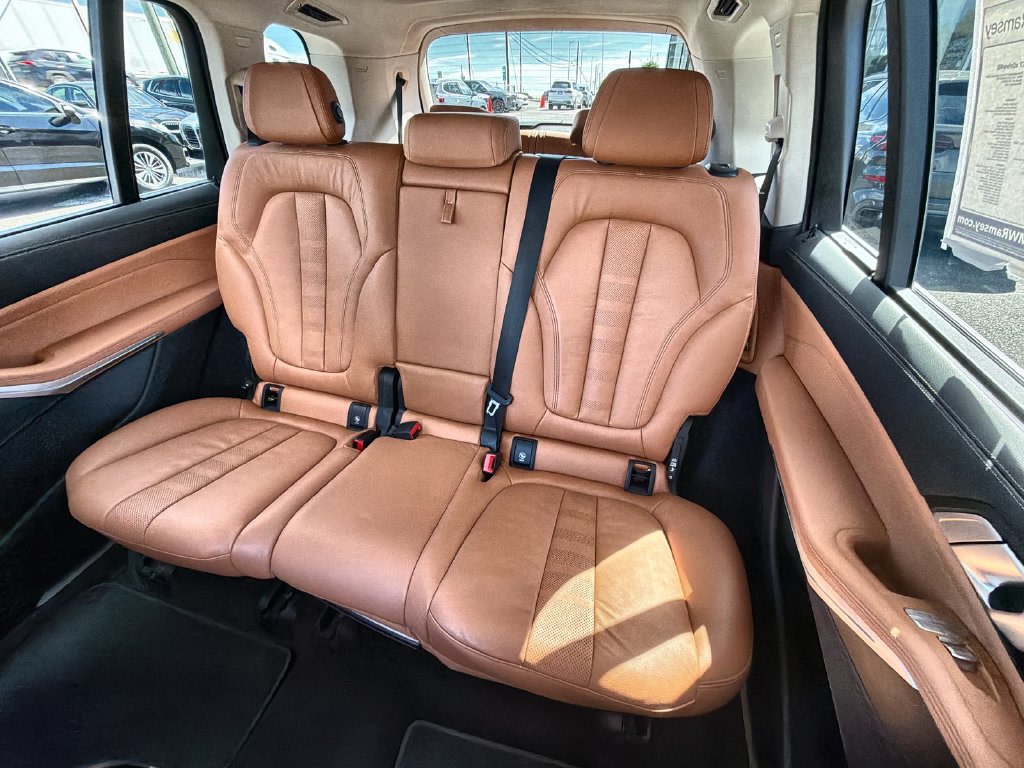 Thumbnail: 2022 BMW X7 - 27