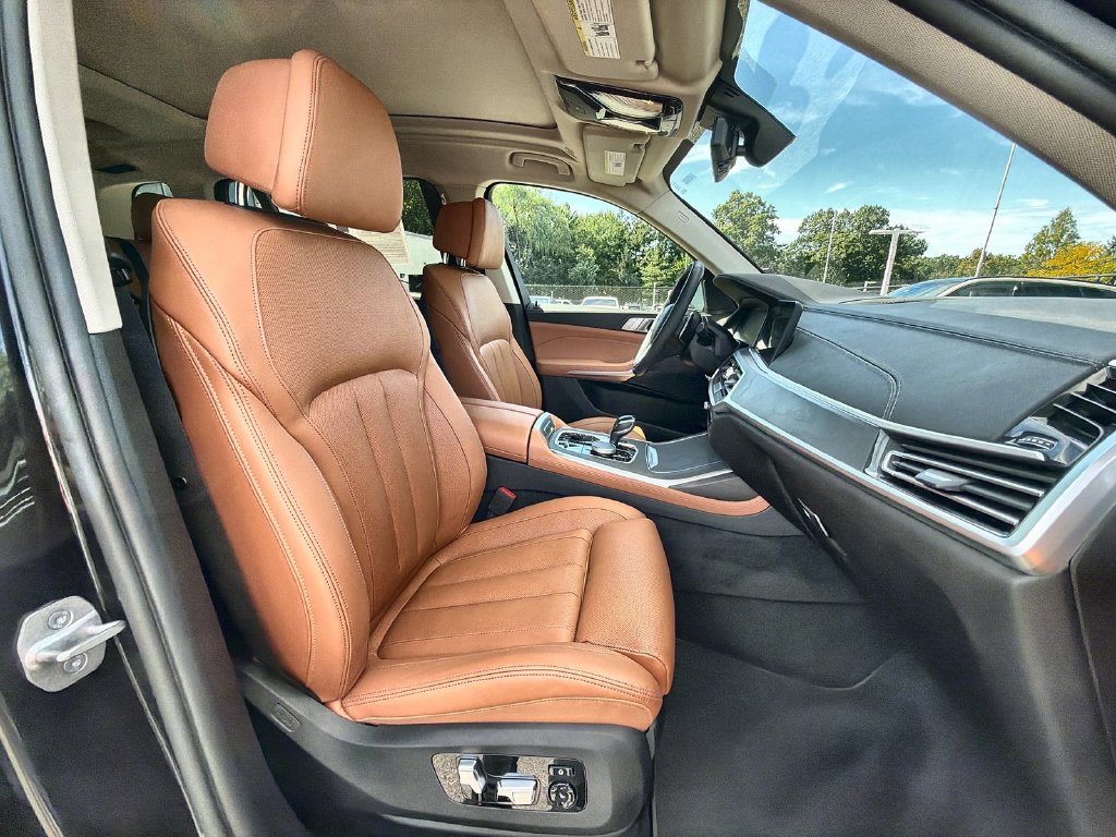 Thumbnail: 2022 BMW X7 - 28