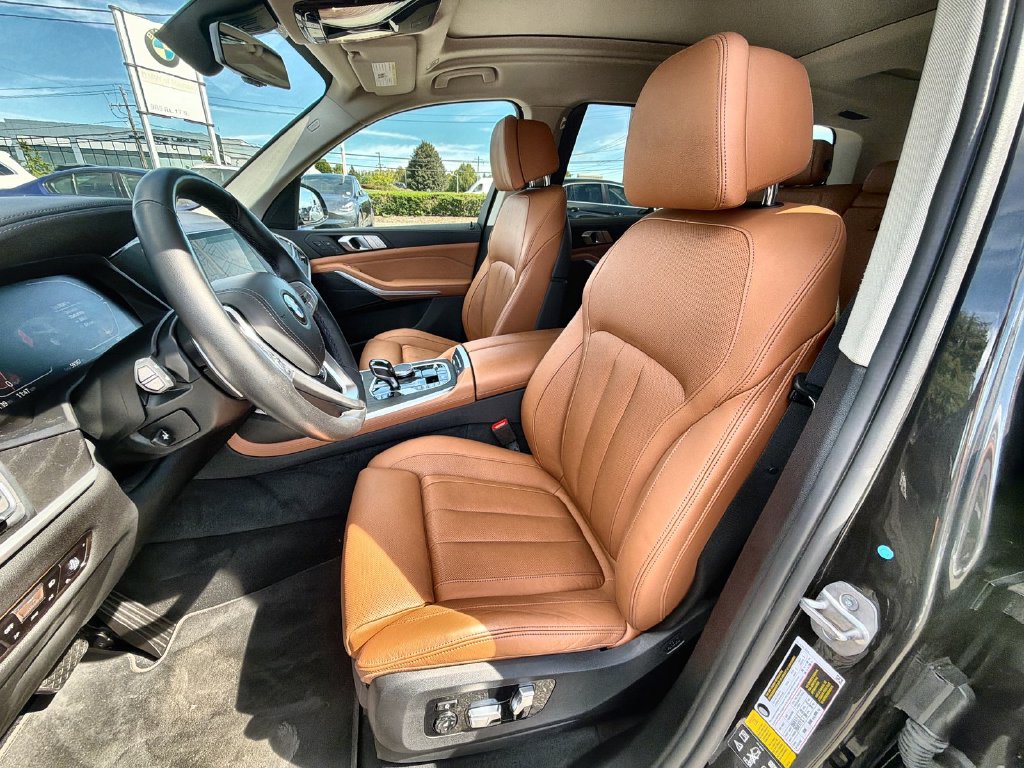 Thumbnail: 2022 BMW X7 - 12