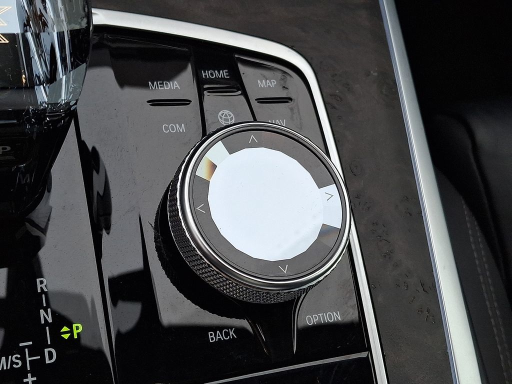 Thumbnail: 2022 BMW X7 - 27