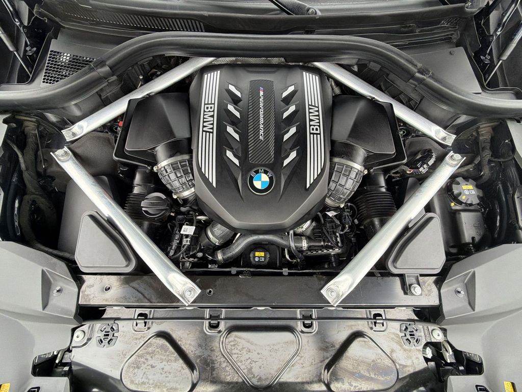 Thumbnail: 2021 BMW X7 - 9