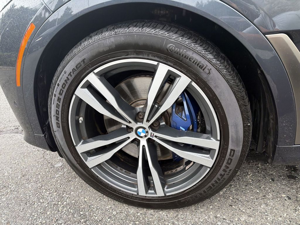 Thumbnail: 2021 BMW X7 - 8