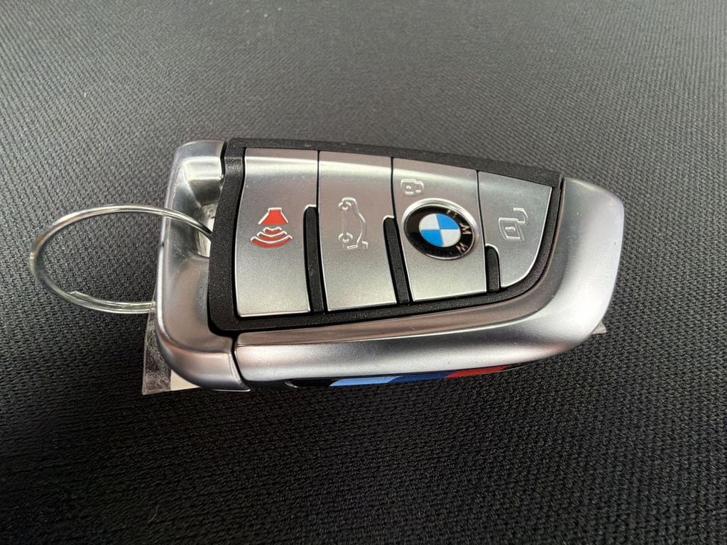 Thumbnail: 2021 BMW X7 - 17