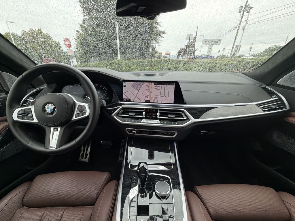 Thumbnail: 2021 BMW X7 - 2