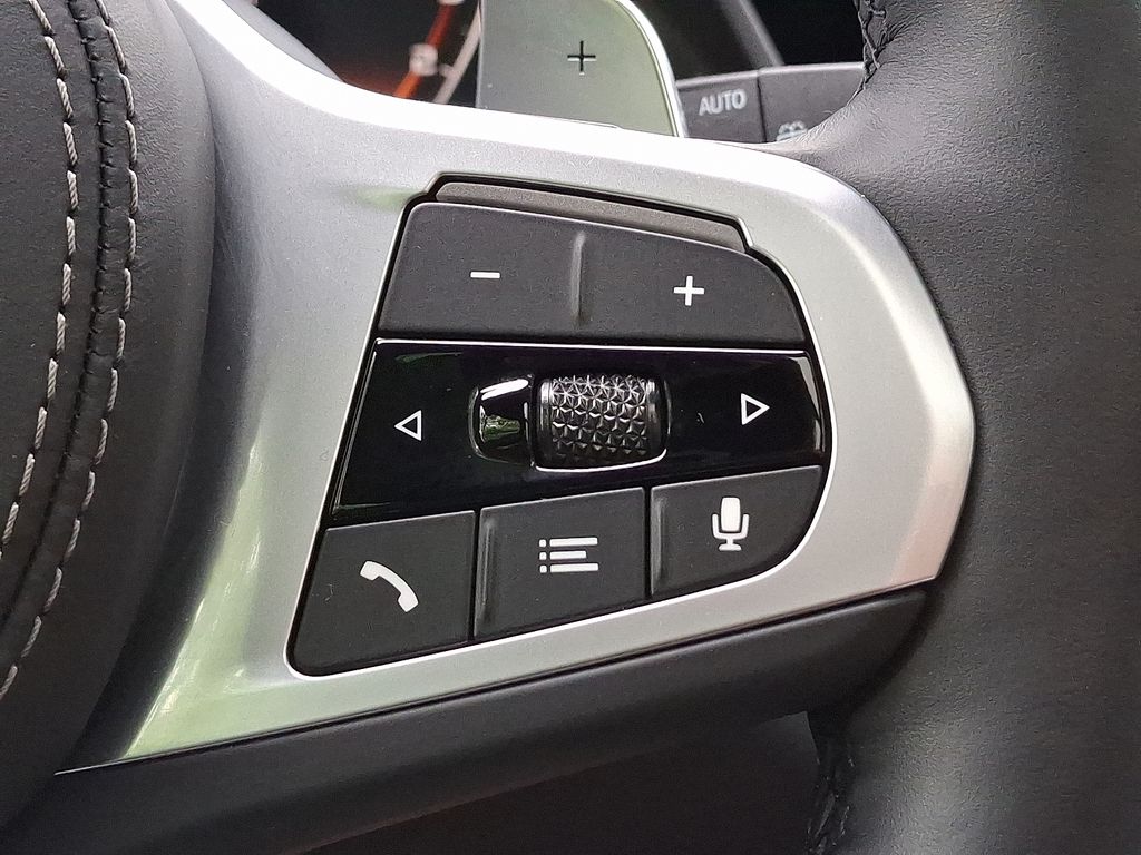 2022 BMW X7 M50i 21