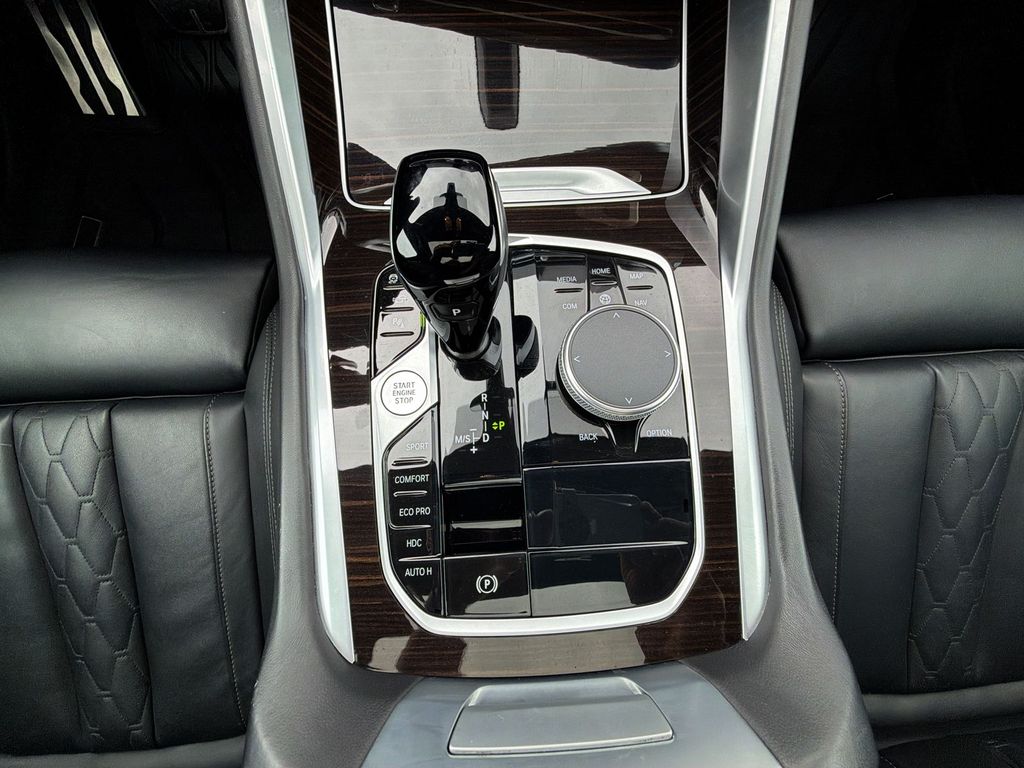 Thumbnail: 2023 BMW X6 - 30