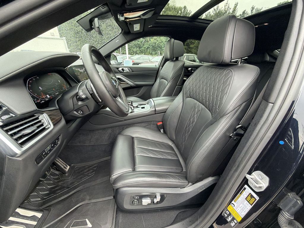 Thumbnail: 2023 BMW X6 - 11