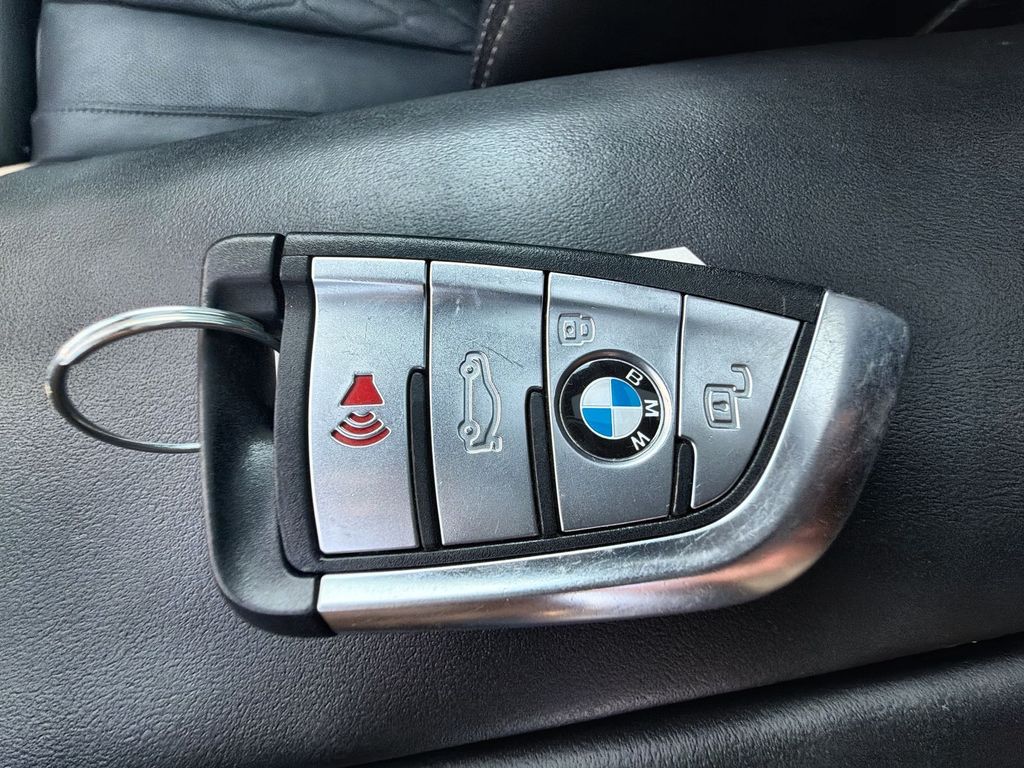Thumbnail: 2022 BMW X5 - 29