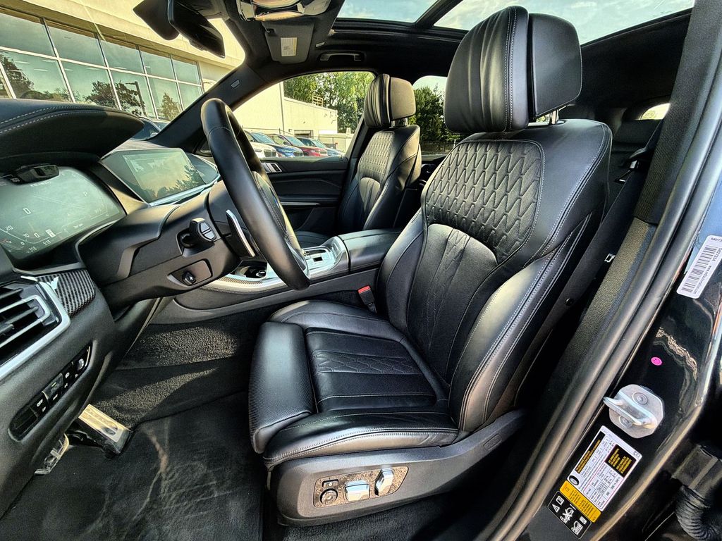 Thumbnail: 2022 BMW X5 - 12