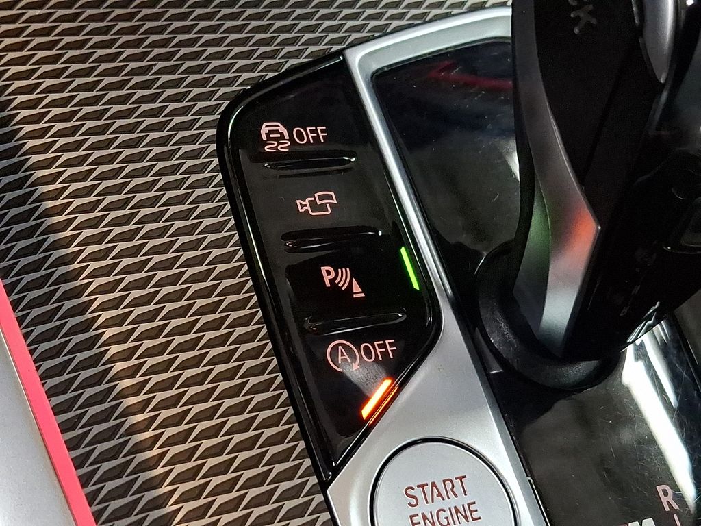 Thumbnail: 2021 BMW X5 - 22