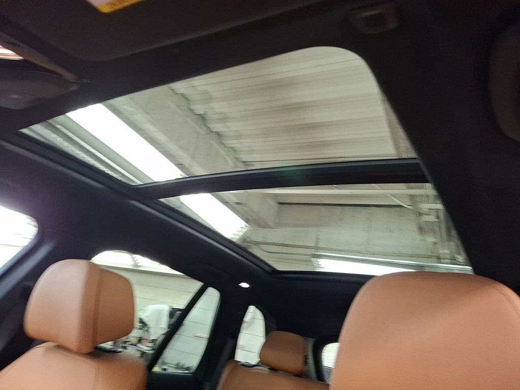 Thumbnail: 2021 BMW X5 - 17