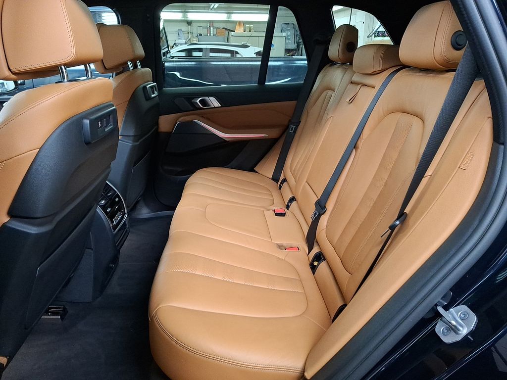 Thumbnail: 2021 BMW X5 - 7