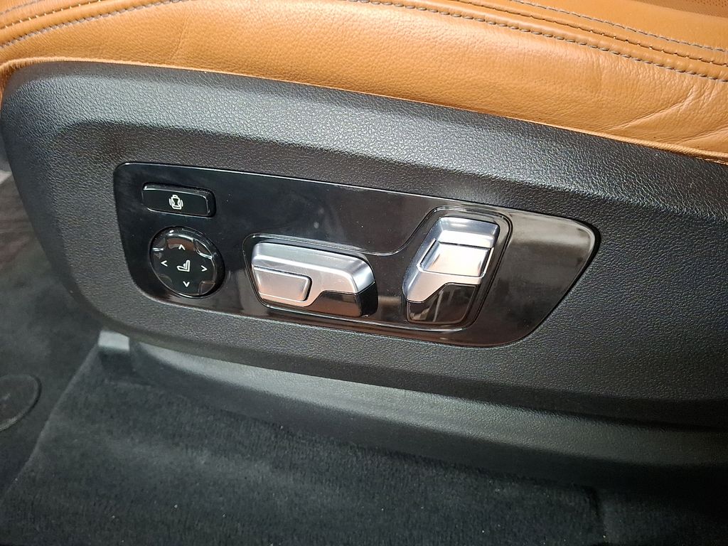 Thumbnail: 2021 BMW X5 - 16