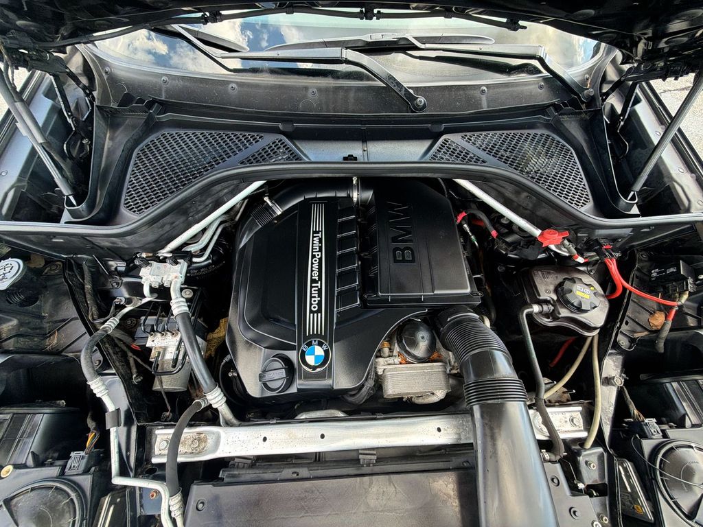 Thumbnail: 2015 BMW X5 - 9