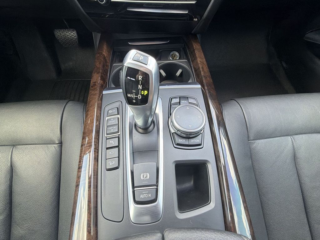 Thumbnail: 2015 BMW X5 - 15