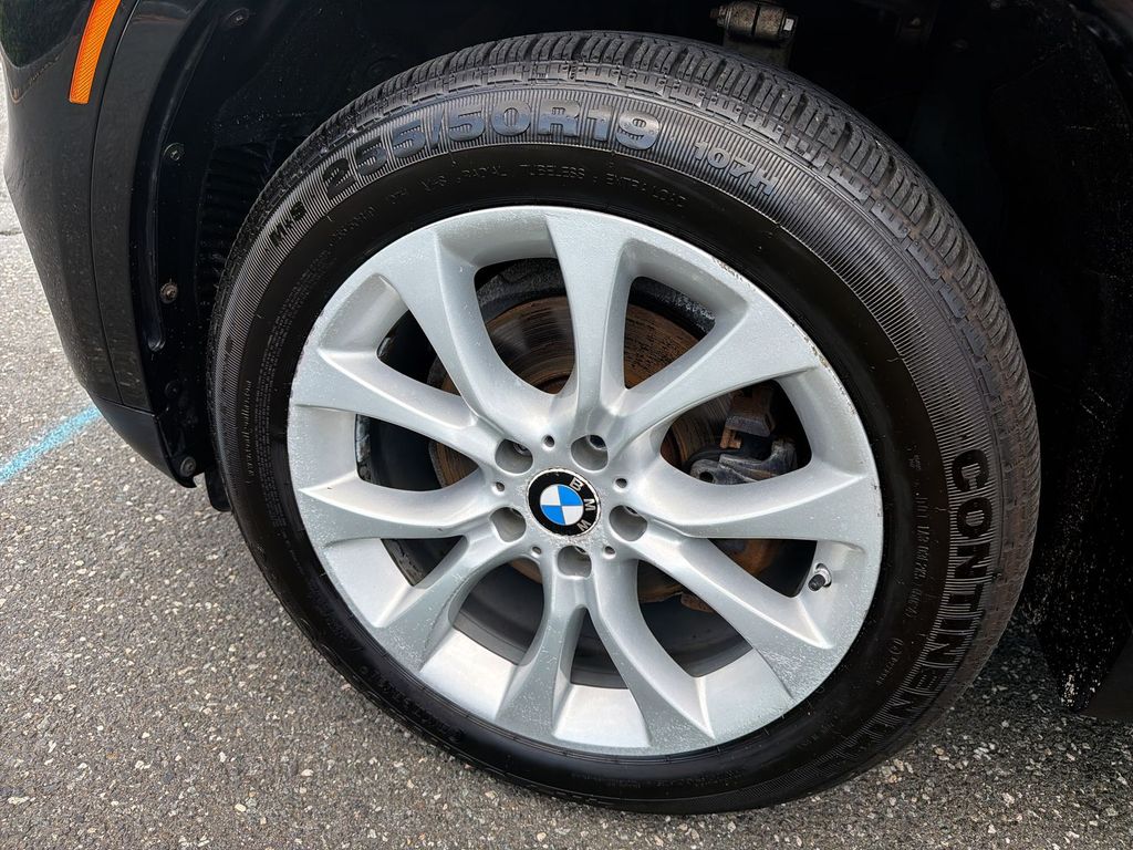 Thumbnail: 2015 BMW X5 - 8