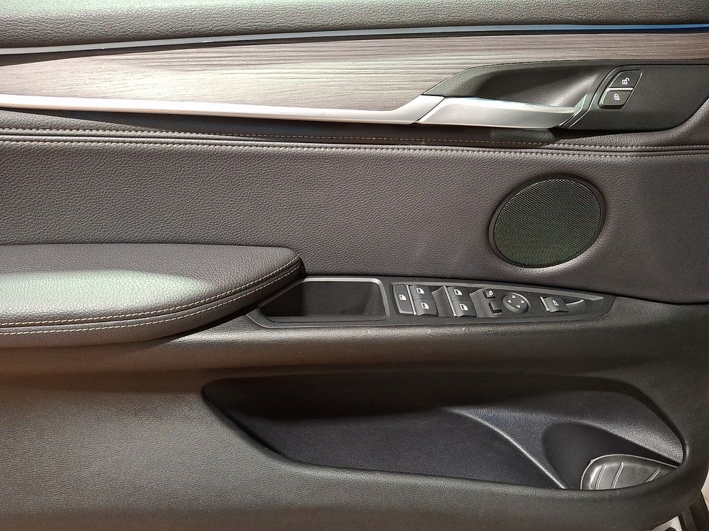 Thumbnail: 2018 BMW X5 - 17