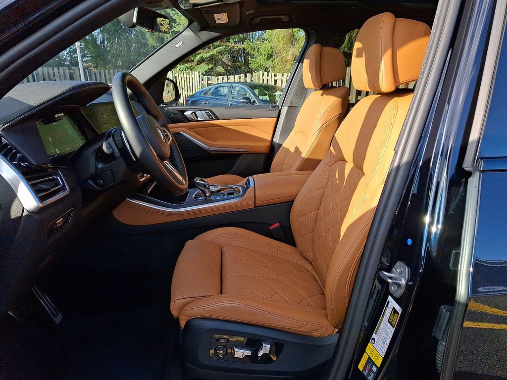 Thumbnail: 2023 BMW X5 - 6