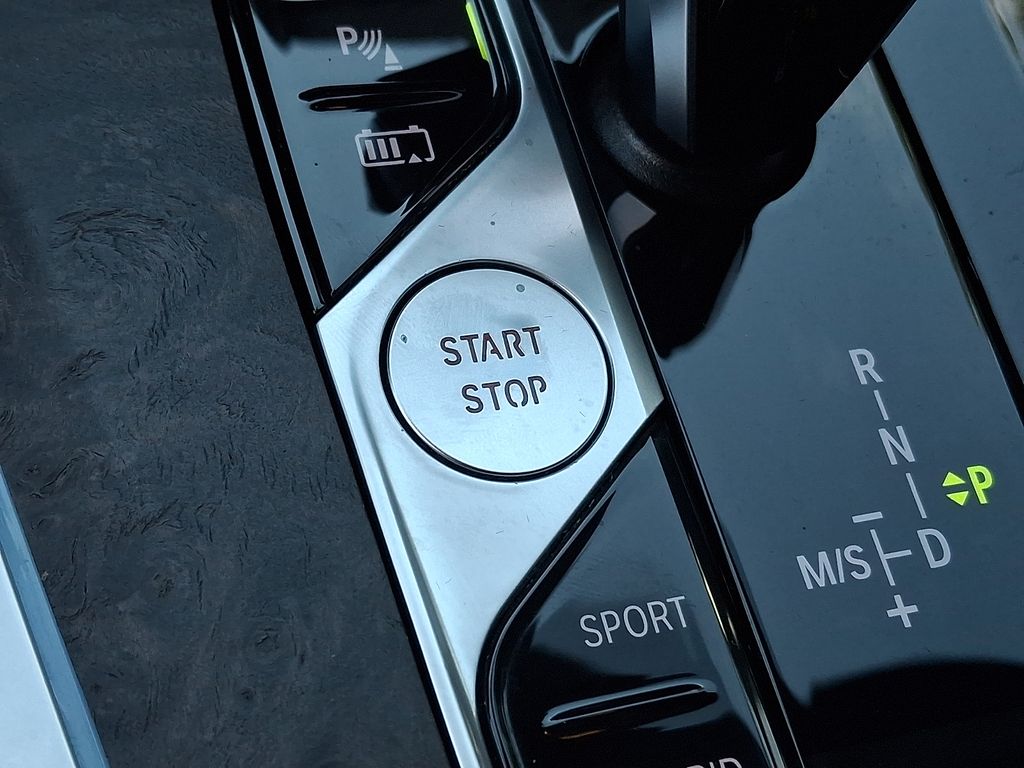 Thumbnail: 2022 BMW X5 - 24