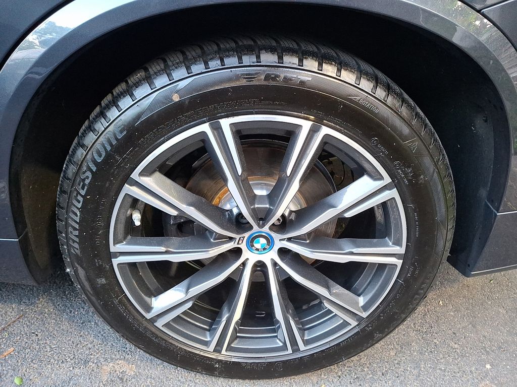 Thumbnail: 2022 BMW X5 - 6