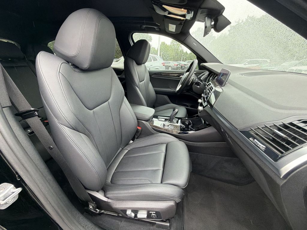 Thumbnail: 2020 BMW X3 - 29