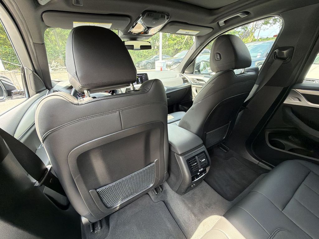 Thumbnail: 2021 BMW X3 - 12