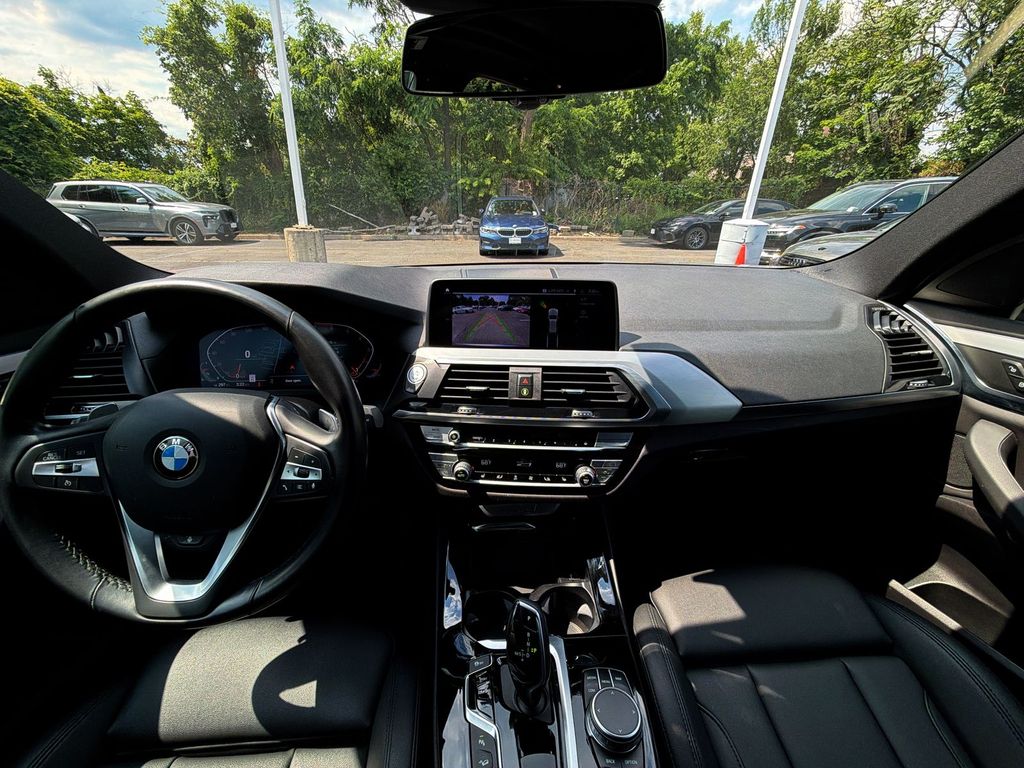 Thumbnail: 2021 BMW X3 - 2