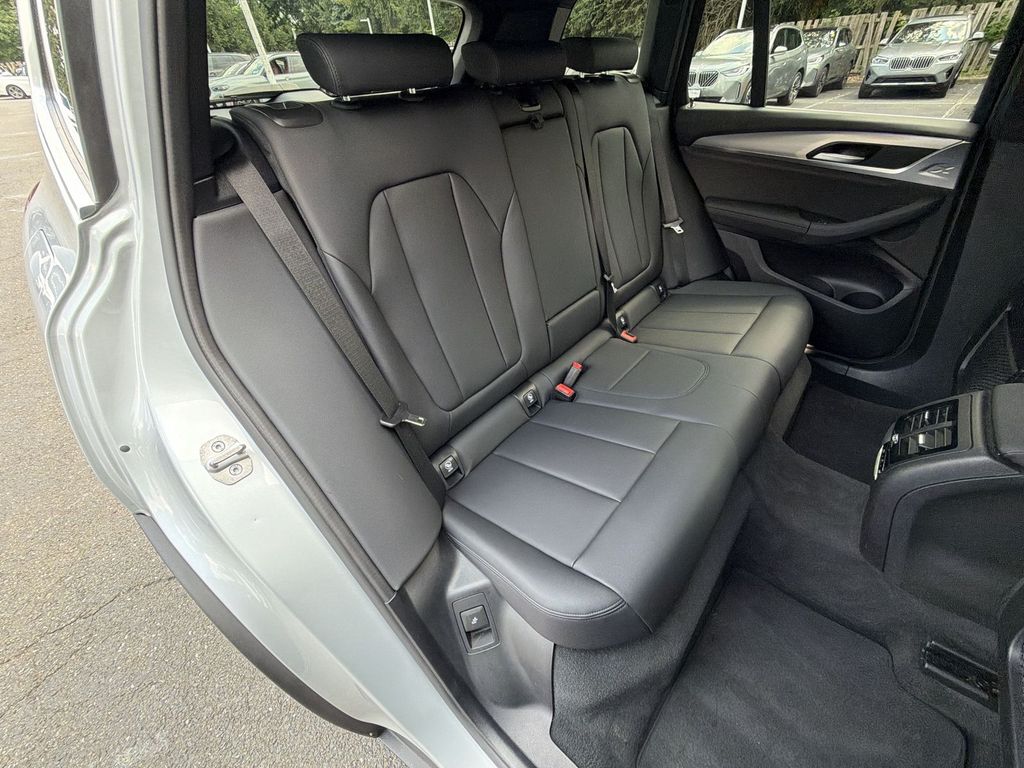 Thumbnail: 2021 BMW X3 - 28