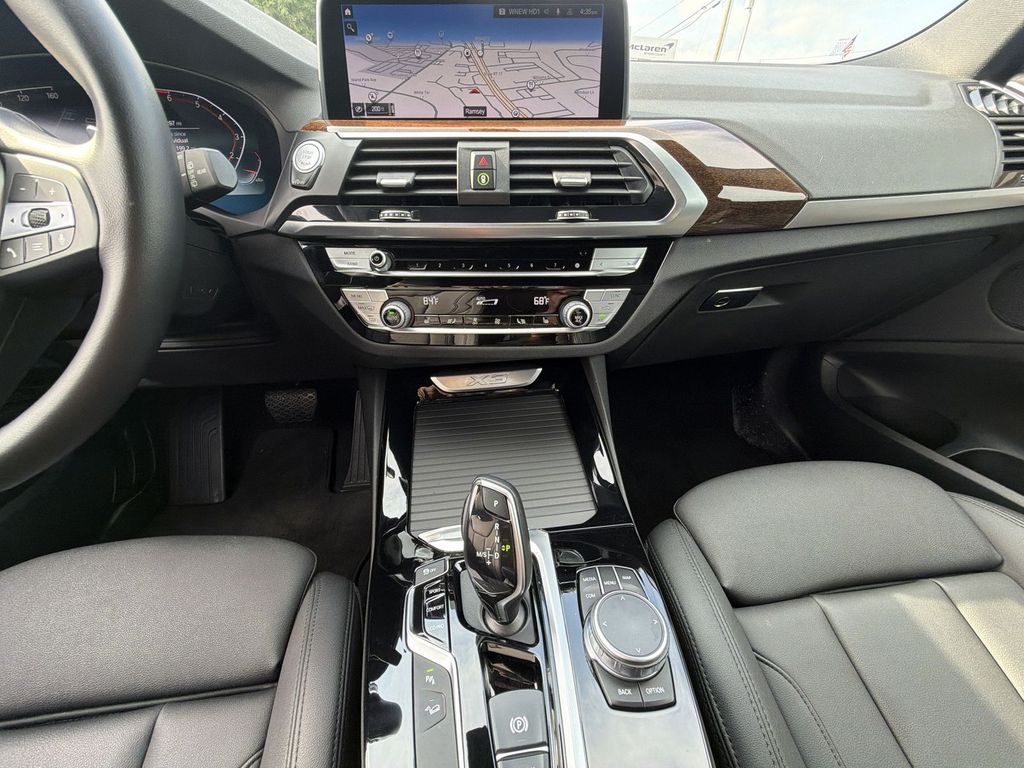 Thumbnail: 2021 BMW X3 - 13