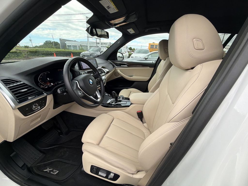 Thumbnail: 2021 BMW X3 - 11